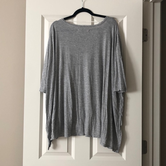 FP Beach Gray Poncho Tee - Picture 4 of 5